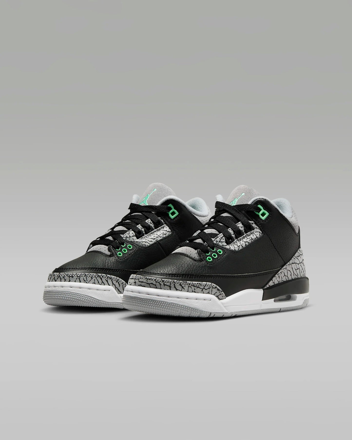 Jordan 3s “GREEN GLOW” Big Kids