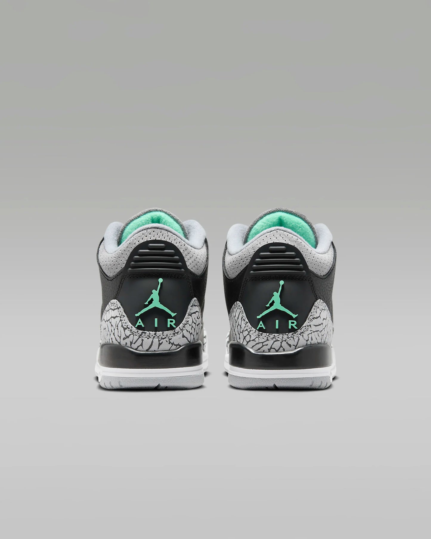 Jordan 3s “GREEN GLOW” Big Kids